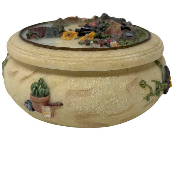 Hand Painted 3D Flower Garden Oval Storage Box - Picture 5 of 10